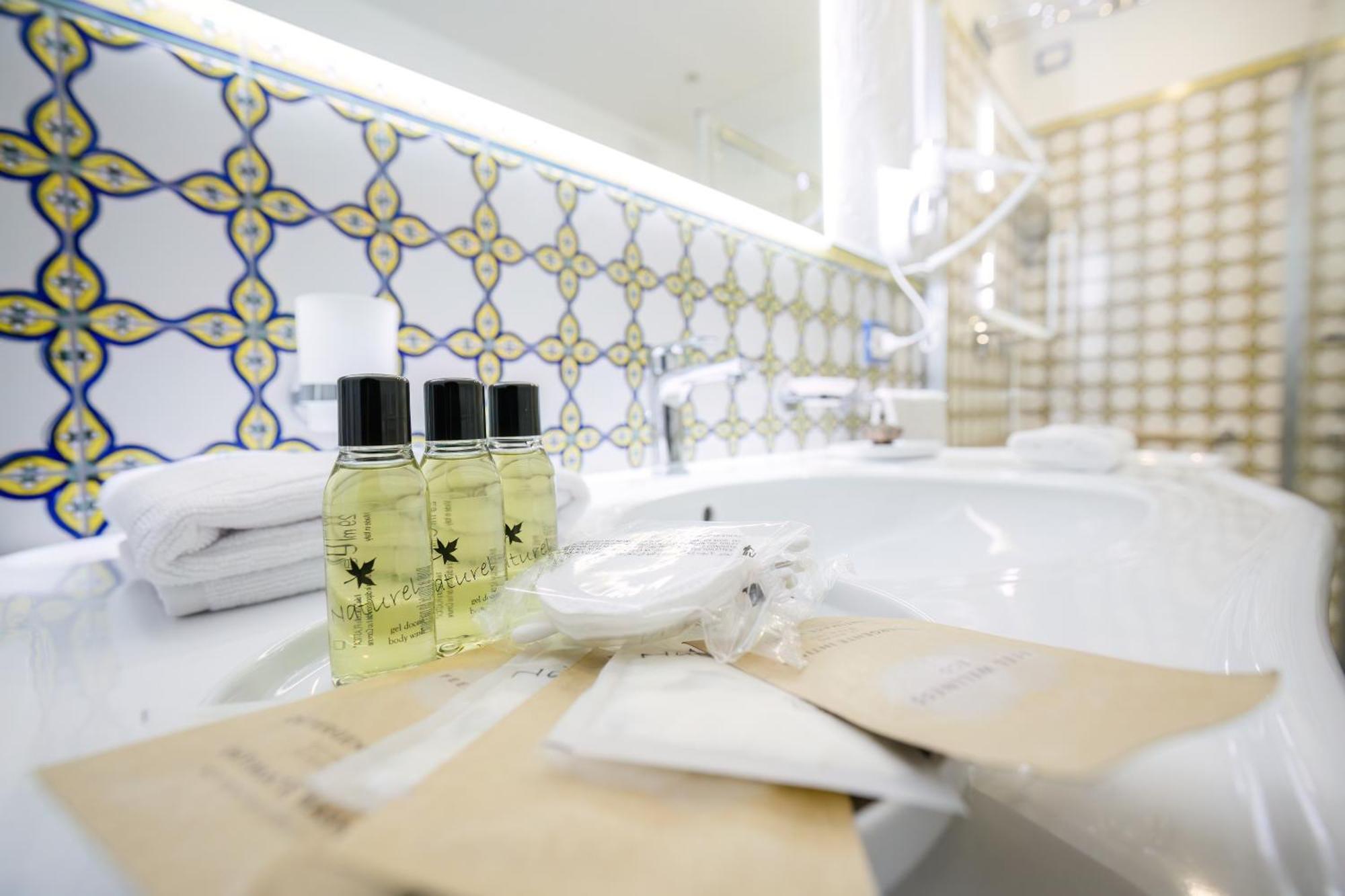 Etoiles Luxury Guest House Resort 팔미 객실 사진
